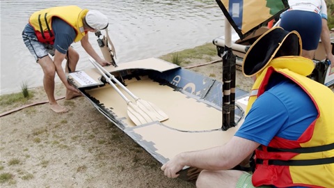 cardboard boat_1.1.1.jpg