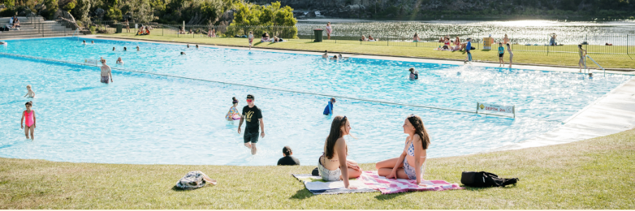 Cataract gorge pool summer